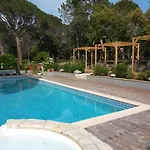 Les Mayombes Bed and breakfast 4*
