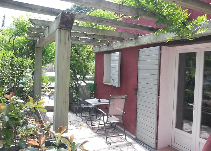 Bed & Breakfast Les Mayombes 4*
