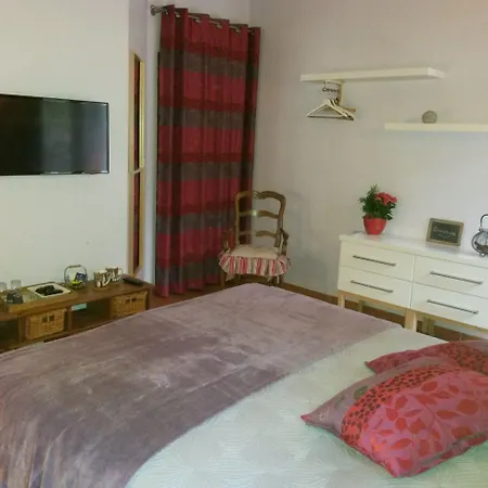 Les Mayombes Nocleg ze śniadaniem Roquebrune-sur Argens