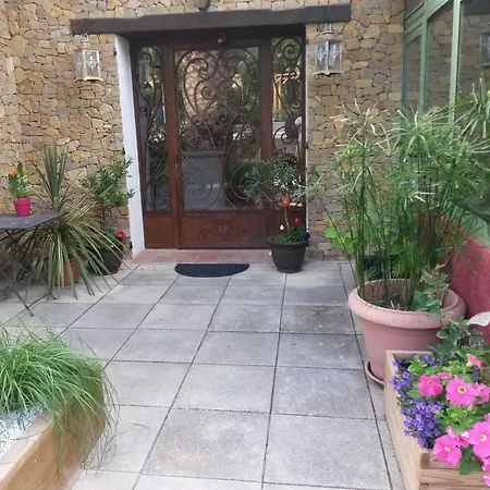 Les Mayombes Nocleg ze śniadaniem Roquebrune-sur Argens