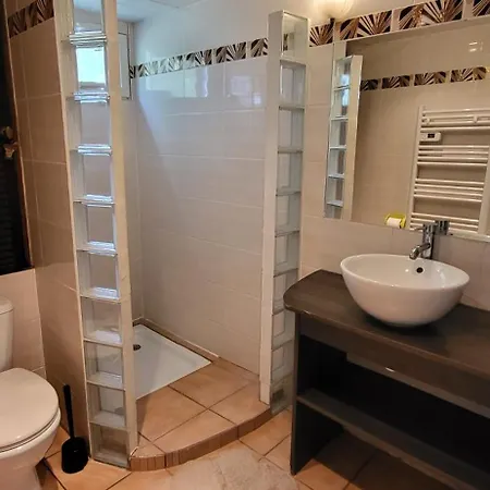 Bed & Breakfast Les Mayombes 3*