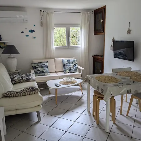 Les Mayombes Bed & Breakfast 3*