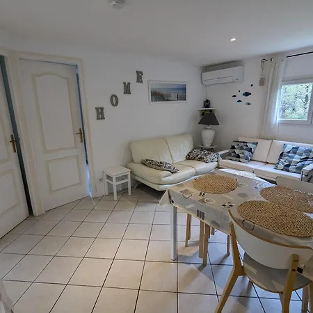 Bed & Breakfast Les Mayombes 3*