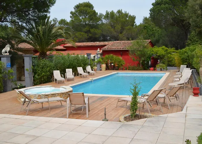 Bed & Breakfast Les Mayombes 4*