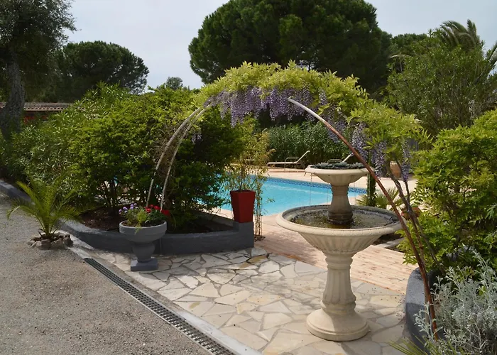 Les Mayombes Bed & Breakfast