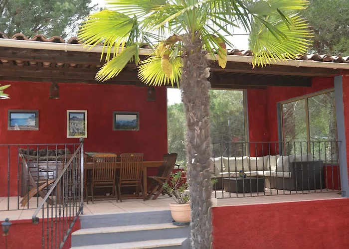 Les Mayombes Bed & Breakfast