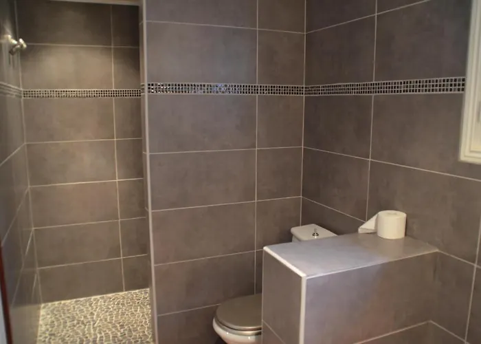 Les Mayombes Bed & Breakfast 4*